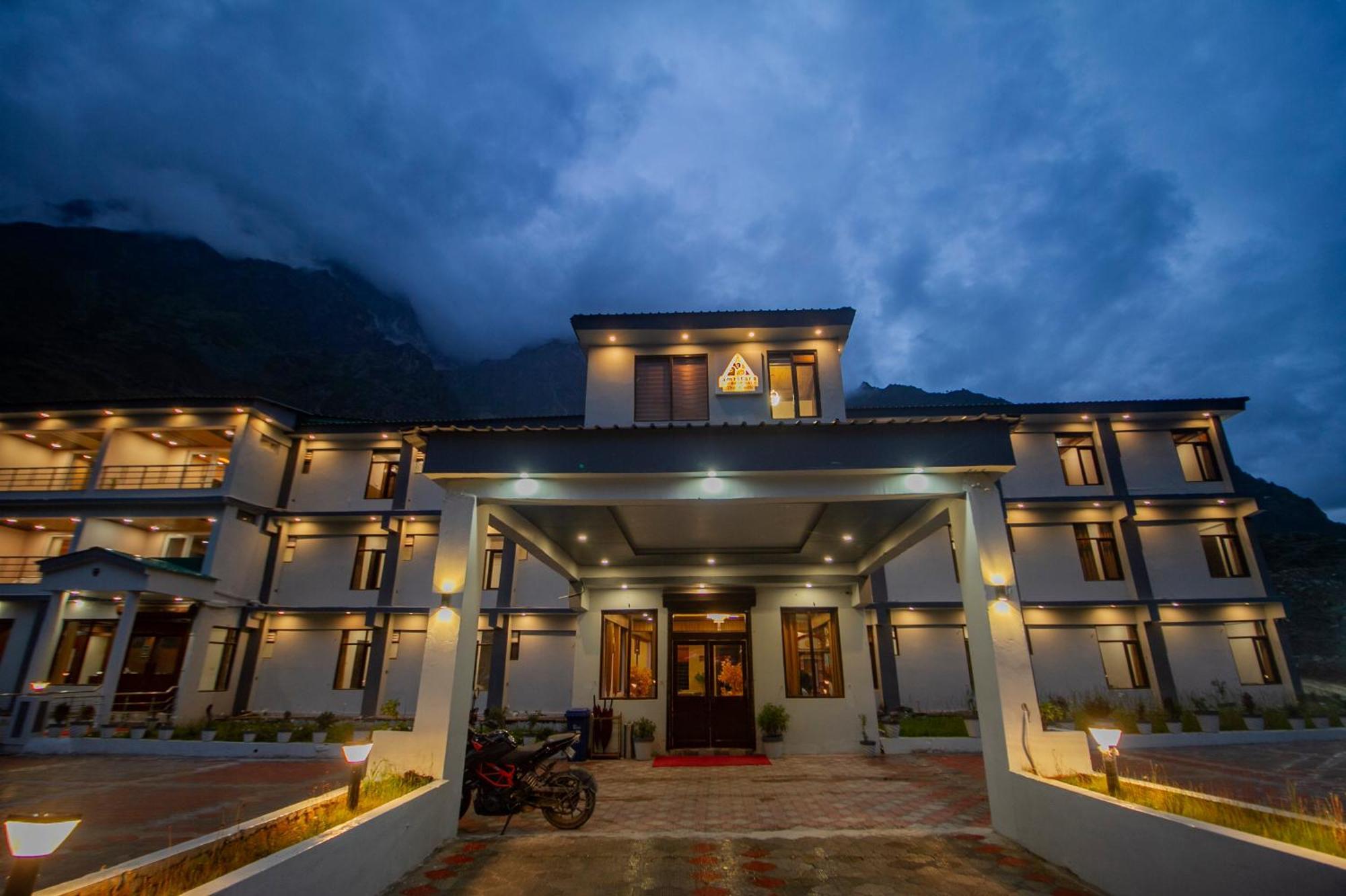 Hotel Amritara The Avadh Badrinath Exteriér fotografie